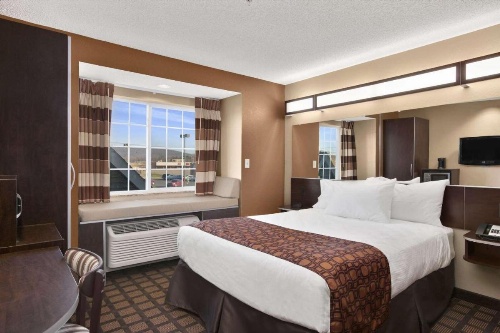 Microtel Inn & Suites by Wyndham Sayre image 25